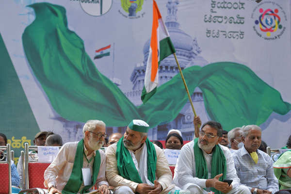 Darshan pal, Rakesh Tikait & Yaduvir Singh